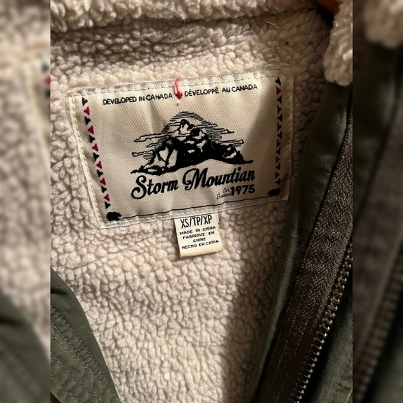 Storm Mountain Winter Jacket - Picture 3 of 6